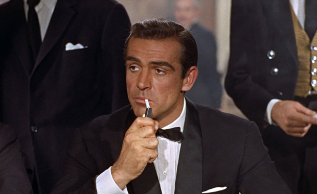 You are currently viewing 007 Legends combines six classic James Bond scenes