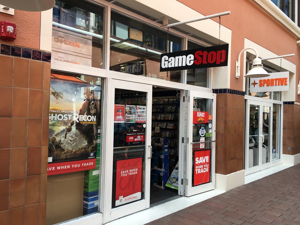 You are currently viewing What Happens to the Used Games Market When GameStop Fails?